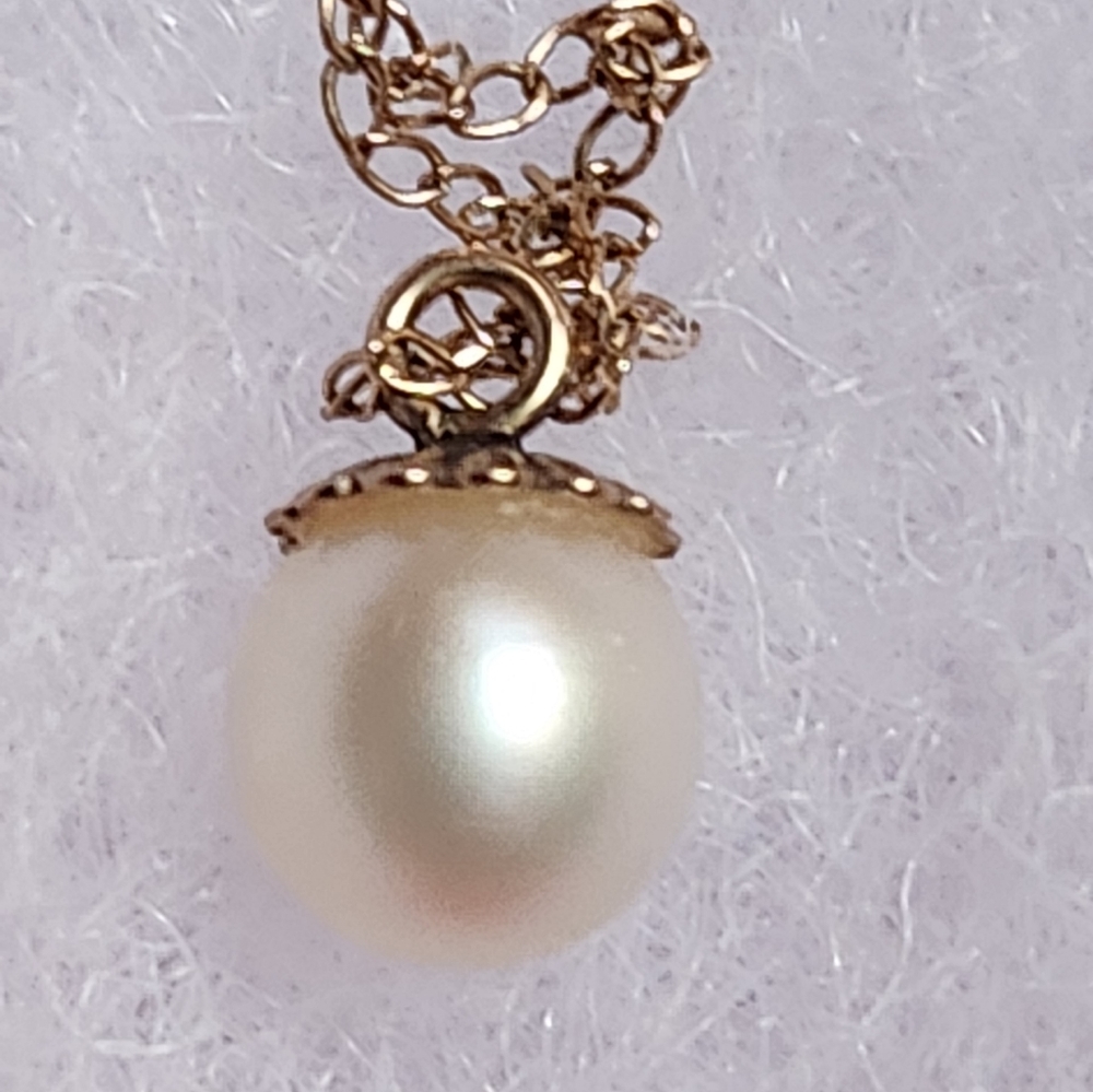14 k pearl/gold necklace